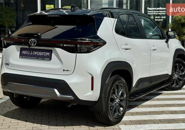 Белый Тойота Yaris Cross, объемом двигателя 1.49 л и пробегом 2 тыс. км за 33204 $, фото 7 на Automoto.ua