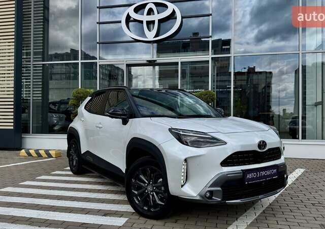 Белый Тойота Yaris Cross, объемом двигателя 1.49 л и пробегом 2 тыс. км за 33204 $, фото 9 на Automoto.ua