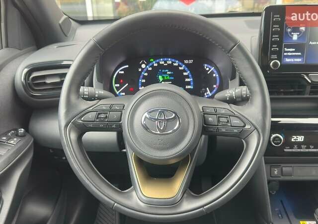 Белый Тойота Yaris Cross, объемом двигателя 1.49 л и пробегом 45 тыс. км за 28500 $, фото 17 на Automoto.ua