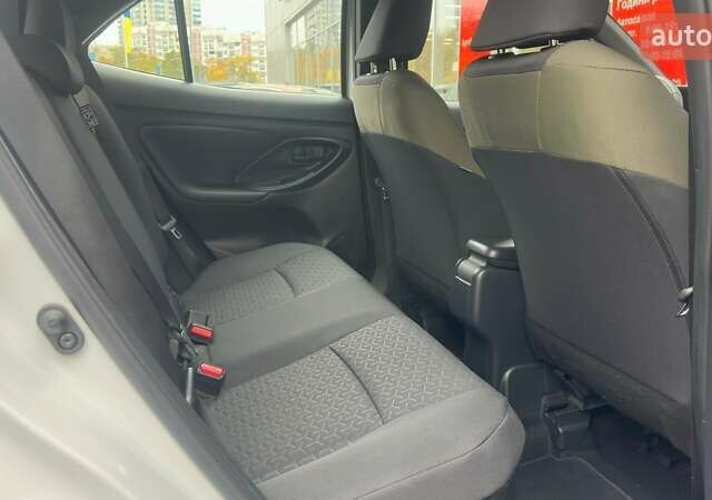 Белый Тойота Yaris Cross, объемом двигателя 1.49 л и пробегом 45 тыс. км за 28500 $, фото 8 на Automoto.ua