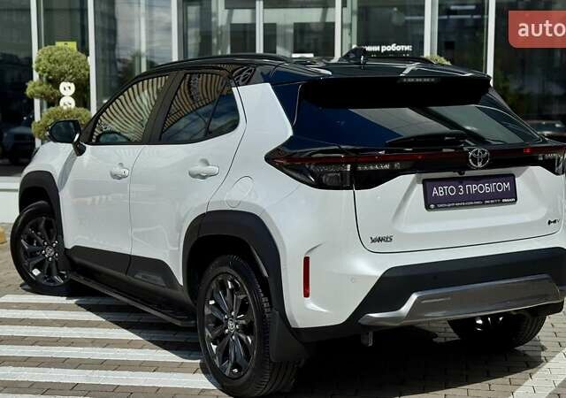 Белый Тойота Yaris Cross, объемом двигателя 1.49 л и пробегом 2 тыс. км за 33204 $, фото 4 на Automoto.ua