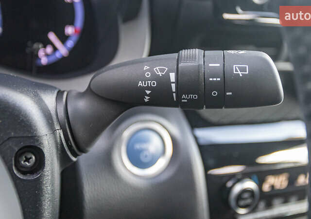 Белый Тойота Yaris Cross, объемом двигателя 1.49 л и пробегом 16 тыс. км за 30748 $, фото 26 на Automoto.ua