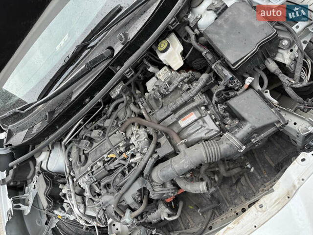 Белый Тойота Yaris Cross, объемом двигателя 2.49 л и пробегом 9 тыс. км за 17800 $, фото 16 на Automoto.ua