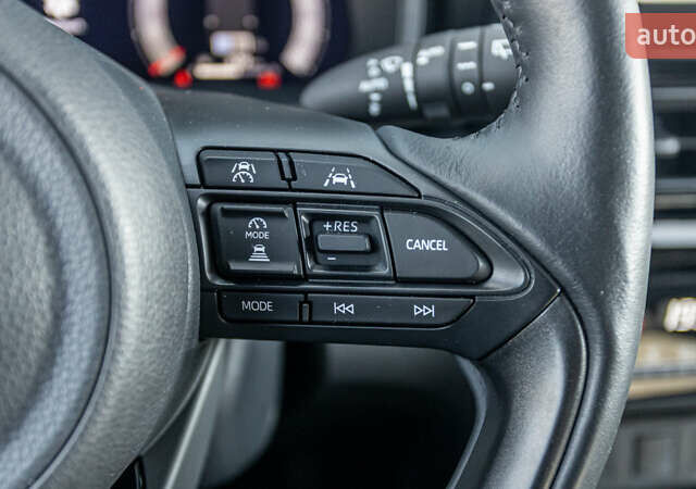Белый Тойота Yaris Cross, объемом двигателя 1.49 л и пробегом 1 тыс. км за 33542 $, фото 29 на Automoto.ua