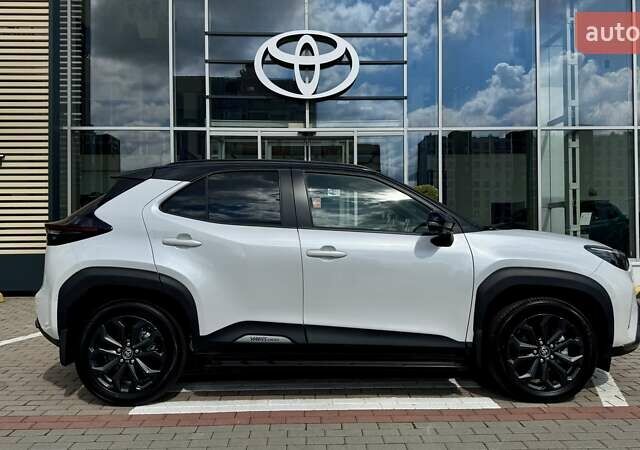 Белый Тойота Yaris Cross, объемом двигателя 1.49 л и пробегом 2 тыс. км за 33204 $, фото 8 на Automoto.ua