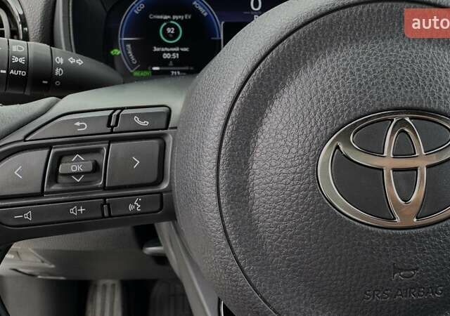 Белый Тойота Yaris Cross, объемом двигателя 1.49 л и пробегом 2 тыс. км за 33204 $, фото 29 на Automoto.ua