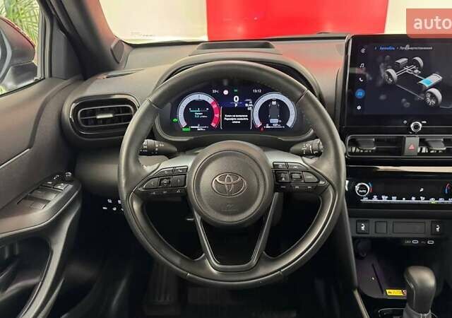 Белый Тойота Yaris Cross, объемом двигателя 1.49 л и пробегом 5 тыс. км за 33006 $, фото 12 на Automoto.ua