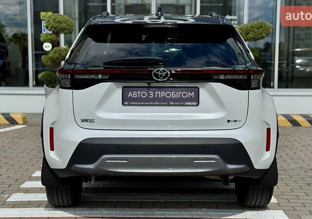 Белый Тойота Yaris Cross, объемом двигателя 1.49 л и пробегом 2 тыс. км за 33204 $, фото 12 на Automoto.ua