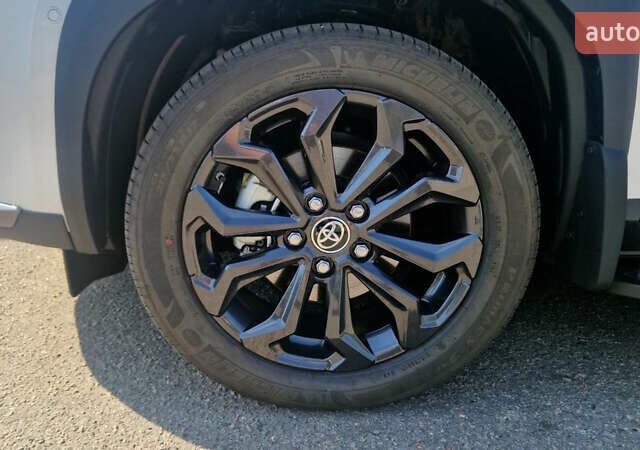 Белый Тойота Yaris Cross, объемом двигателя 1.49 л и пробегом 1 тыс. км за 32616 $, фото 11 на Automoto.ua