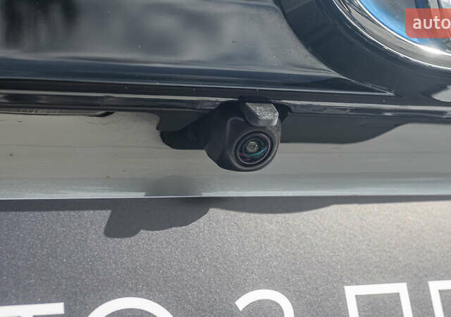 Белый Тойота Yaris Cross, объемом двигателя 1.49 л и пробегом 16 тыс. км за 30748 $, фото 32 на Automoto.ua