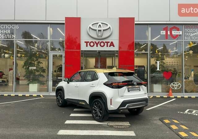 Белый Тойота Yaris Cross, объемом двигателя 1.49 л и пробегом 45 тыс. км за 28500 $, фото 2 на Automoto.ua