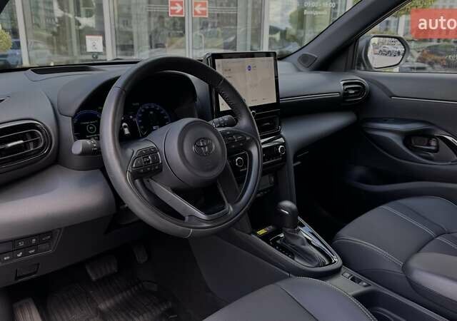 Белый Тойота Yaris Cross, объемом двигателя 1.49 л и пробегом 2 тыс. км за 33204 $, фото 23 на Automoto.ua
