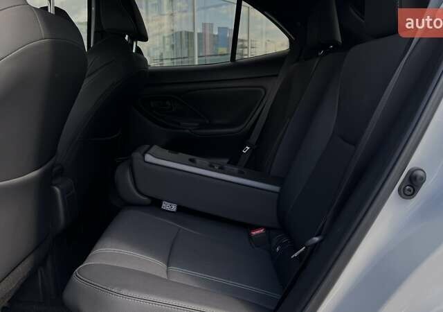 Белый Тойота Yaris Cross, объемом двигателя 1.49 л и пробегом 2 тыс. км за 33204 $, фото 21 на Automoto.ua
