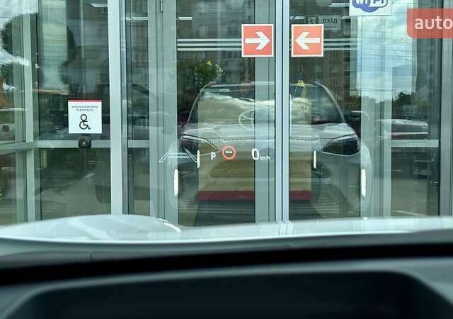 Белый Тойота Yaris Cross, объемом двигателя 1.49 л и пробегом 2 тыс. км за 33204 $, фото 34 на Automoto.ua
