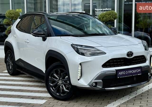 Белый Тойота Yaris Cross, объемом двигателя 1.49 л и пробегом 2 тыс. км за 33204 $, фото 10 на Automoto.ua