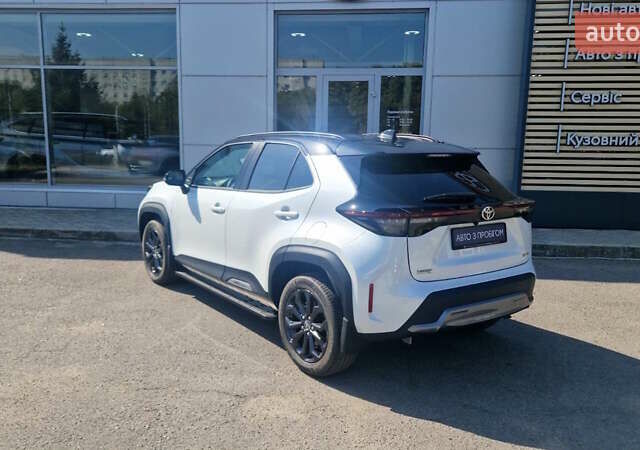 Белый Тойота Yaris Cross, объемом двигателя 1.49 л и пробегом 1 тыс. км за 32703 $, фото 1 на Automoto.ua