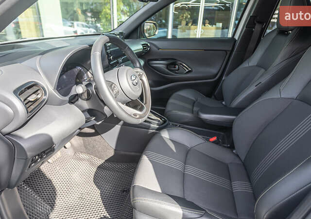 Белый Тойота Yaris Cross, объемом двигателя 1.49 л и пробегом 16 тыс. км за 30748 $, фото 13 на Automoto.ua