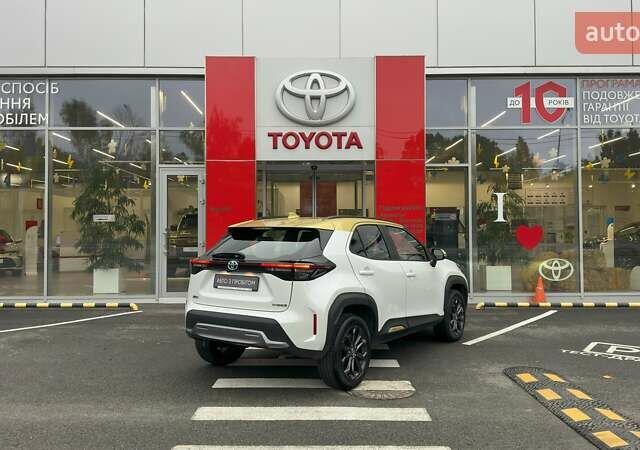 Белый Тойота Yaris Cross, объемом двигателя 1.49 л и пробегом 45 тыс. км за 28500 $, фото 25 на Automoto.ua