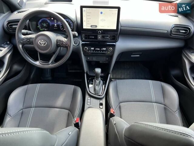 Белый Тойота Yaris Cross, объемом двигателя 1.49 л и пробегом 1 тыс. км за 33055 $, фото 9 на Automoto.ua