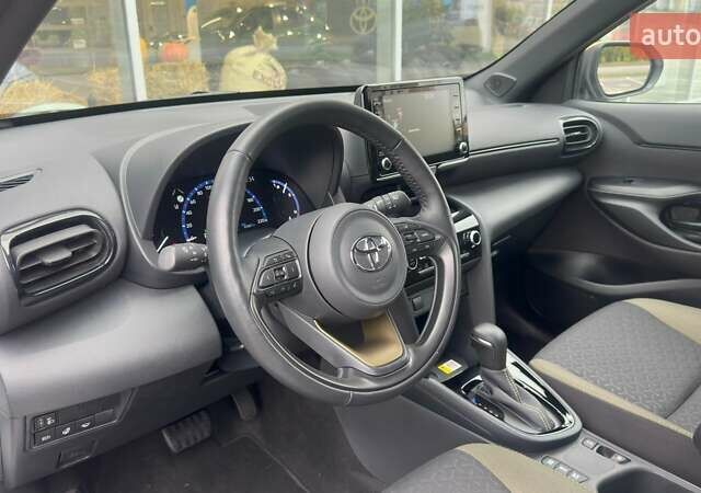 Белый Тойота Yaris Cross, объемом двигателя 1.49 л и пробегом 45 тыс. км за 28500 $, фото 15 на Automoto.ua