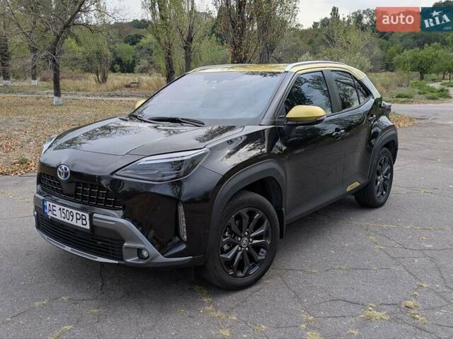 Черный Тойота Yaris Cross, объемом двигателя 1.5 л и пробегом 34 тыс. км за 28300 $, фото 3 на Automoto.ua