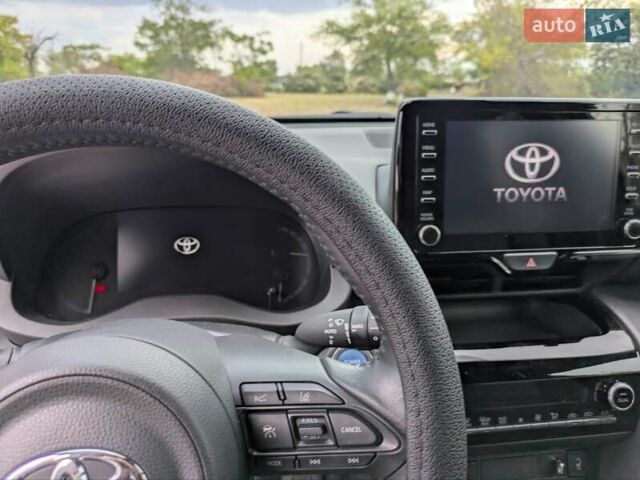 Черный Тойота Yaris Cross, объемом двигателя 1.5 л и пробегом 34 тыс. км за 28300 $, фото 8 на Automoto.ua
