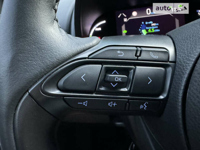 Чорний Тойота Yaris Cross, об'ємом двигуна 1.49 л та пробігом 47 тис. км за 26900 $, фото 59 на Automoto.ua