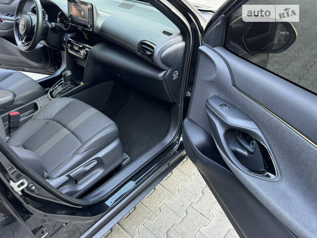 Чорний Тойота Yaris Cross, об'ємом двигуна 1.49 л та пробігом 47 тис. км за 26900 $, фото 35 на Automoto.ua