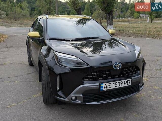 Черный Тойота Yaris Cross, объемом двигателя 1.5 л и пробегом 34 тыс. км за 28300 $, фото 4 на Automoto.ua
