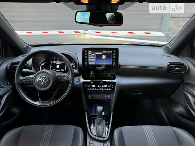 Чорний Тойота Yaris Cross, об'ємом двигуна 1.49 л та пробігом 47 тис. км за 26900 $, фото 49 на Automoto.ua