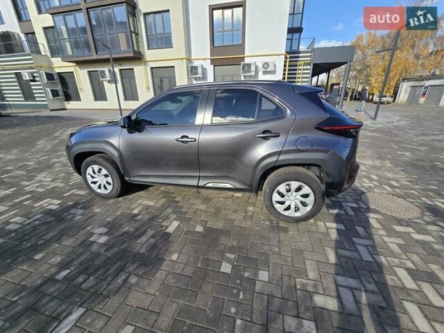 Коричневый Тойота Yaris Cross, объемом двигателя 1.5 л и пробегом 67 тыс. км за 25200 $, фото 3 на Automoto.ua