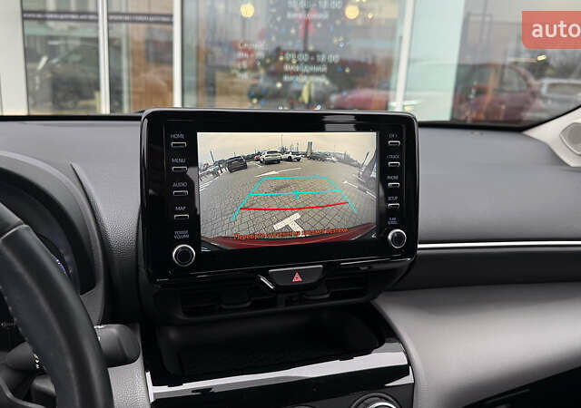 Червоний Тойота Yaris Cross, об'ємом двигуна 1.49 л та пробігом 38 тис. км за 24900 $, фото 19 на Automoto.ua