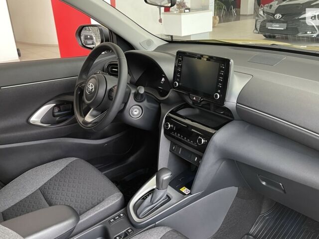 Тойота Yaris Cross, объемом двигателя 1.49 л и пробегом 0 тыс. км за 27270 $, фото 7 на Automoto.ua