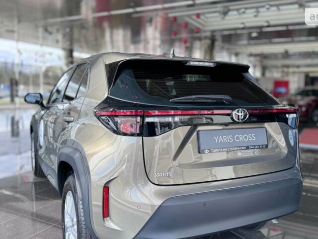 купить новое авто Тойота Yaris Cross 2024 года от официального дилера Тойота на Столичному Тойота фото