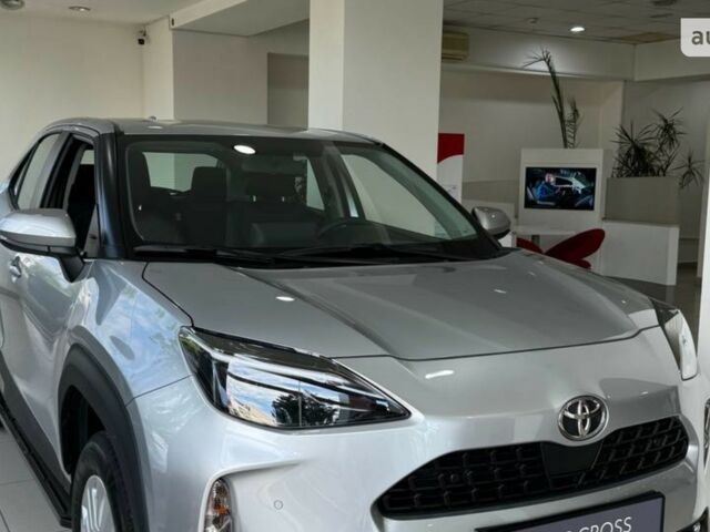 Тойота Yaris Cross, об'ємом двигуна 1.49 л та пробігом 0 тис. км за 26028 $, фото 2 на Automoto.ua