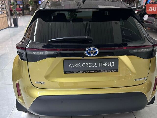 купить новое авто Тойота Yaris Cross 2024 года от официального дилера Тойота на Столичному Тойота фото