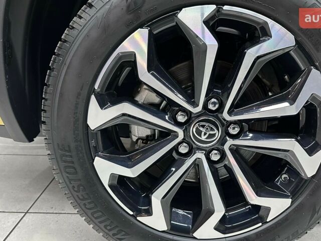купить новое авто Тойота Yaris Cross 2024 года от официального дилера Тойота на Столичному Тойота фото