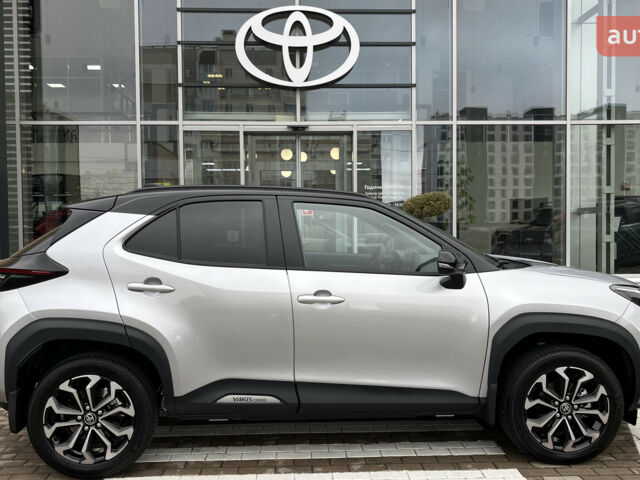 купить новое авто Тойота Yaris Cross 2025 года от официального дилера Тойота Центр Чернігів «Соллі-Плюс» Тойота фото