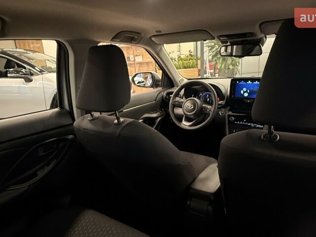 Тойота Yaris Cross, об'ємом двигуна 1.49 л та пробігом 0 тис. км за 29798 $, фото 6 на Automoto.ua