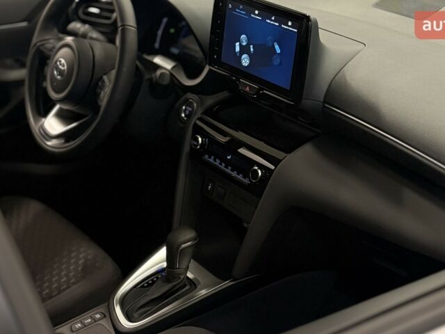 Тойота Yaris Cross, об'ємом двигуна 1.49 л та пробігом 0 тис. км за 29798 $, фото 10 на Automoto.ua