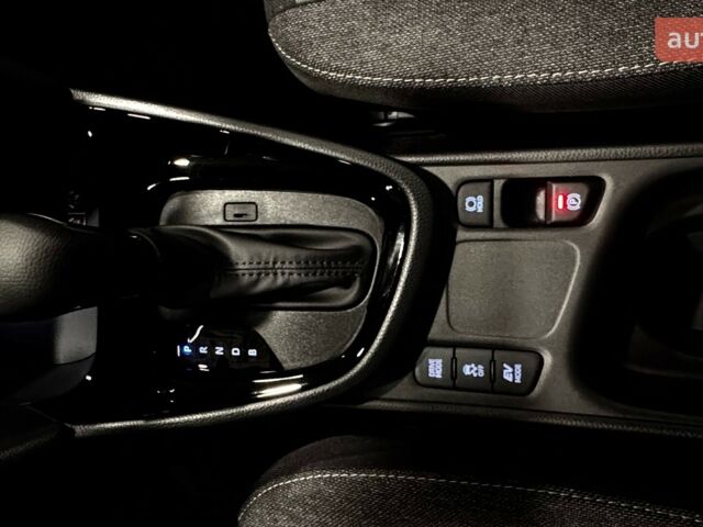 Тойота Yaris Cross, объемом двигателя 1.49 л и пробегом 0 тыс. км за 31494 $, фото 6 на Automoto.ua