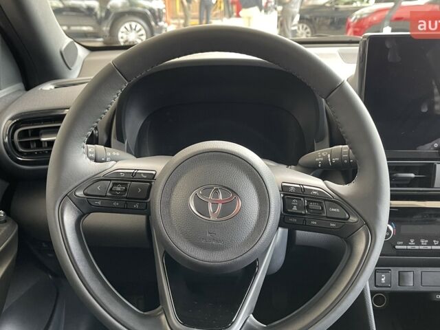 Тойота Yaris Cross, объемом двигателя 1.49 л и пробегом 0 тыс. км за 31654 $, фото 19 на Automoto.ua