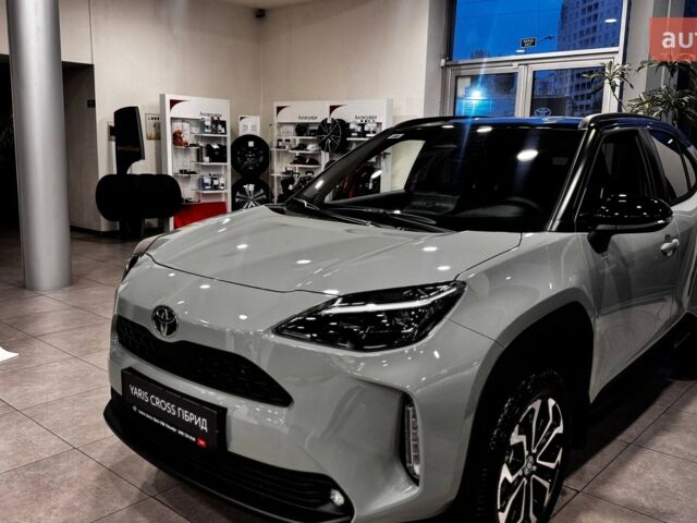 Тойота Yaris Cross, объемом двигателя 1.49 л и пробегом 0 тыс. км за 31494 $, фото 2 на Automoto.ua