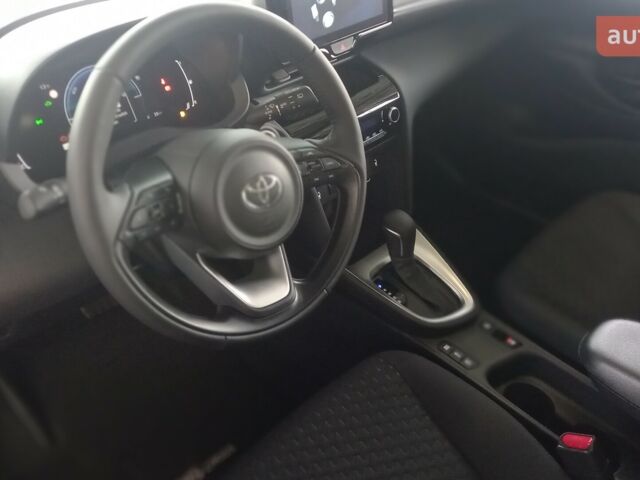 Тойота Yaris Cross, объемом двигателя 1.49 л и пробегом 0 тыс. км за 28688 $, фото 12 на Automoto.ua