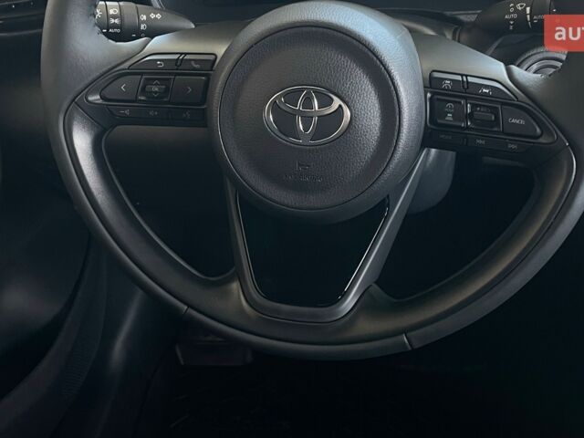 Тойота Yaris Cross, объемом двигателя 1.49 л и пробегом 0 тыс. км за 35266 $, фото 4 на Automoto.ua