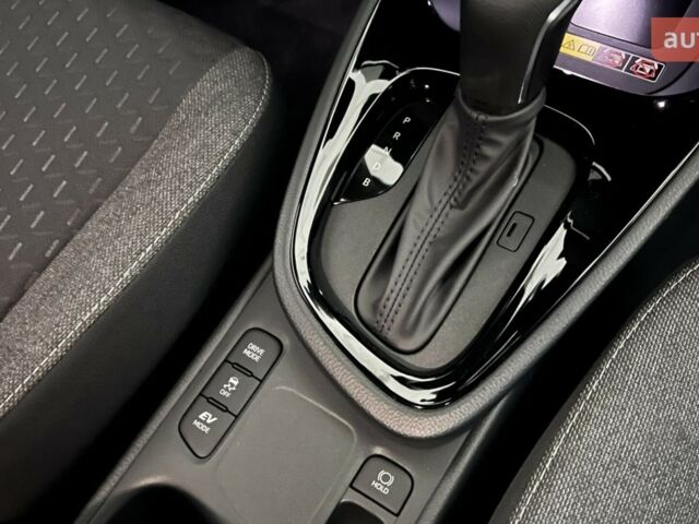 Тойота Yaris Cross, об'ємом двигуна 1.49 л та пробігом 0 тис. км за 32253 $, фото 17 на Automoto.ua