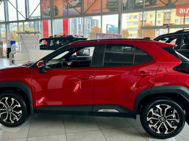 Тойота Yaris Cross, объемом двигателя 1.49 л и пробегом 0 тыс. км за 31601 $, фото 2 на Automoto.ua