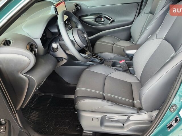 купить новое авто Тойота Yaris Cross 2025 года от официального дилера Автоцентр AUTO.RIA Тойота фото