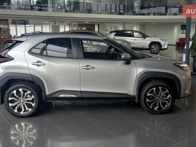 Тойота Yaris Cross, объемом двигателя 1.49 л и пробегом 0 тыс. км за 31508 $, фото 3 на Automoto.ua