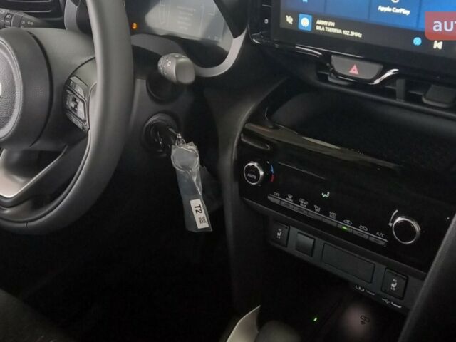 Тойота Yaris Cross, объемом двигателя 1.49 л и пробегом 0 тыс. км за 28688 $, фото 32 на Automoto.ua